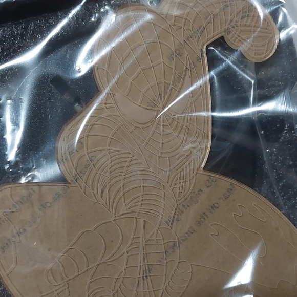 Spiderman 3d light! (approx 5 inches tall) - Picture 4 of 4